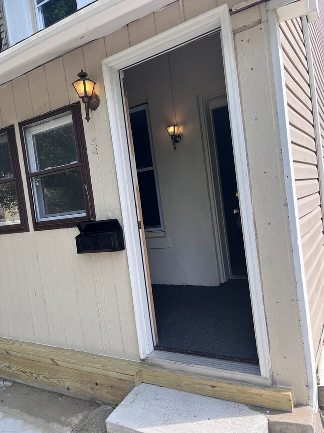 Building Photo - 3 Monmouth Pl