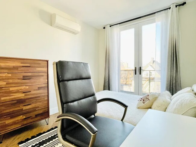 Photo - Furnished room/NOT APARTMENT