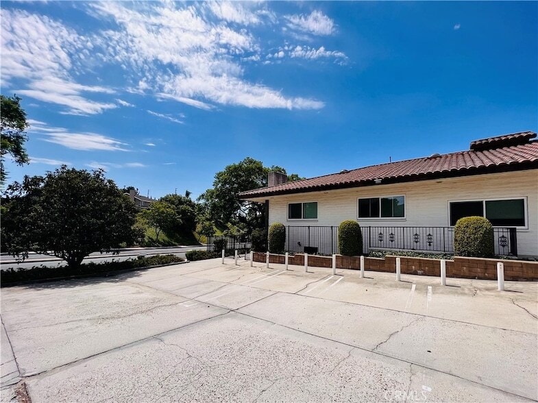 Primary Photo - 19901 Yorba Linda Blvd