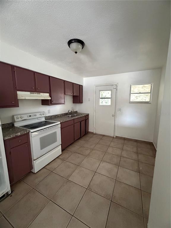 Foto del edificio - 943 S Char-Mil Ave