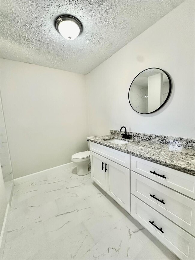 Building Photo - 6109 Tangelo Dr