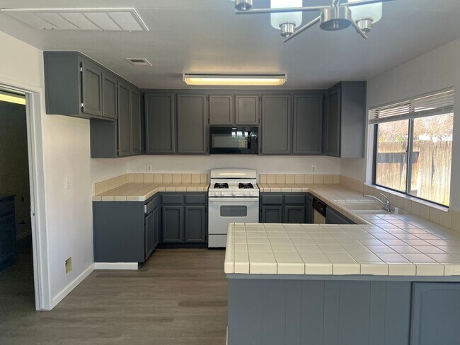 Foto del edificio - Campus Park Home Coming Soon