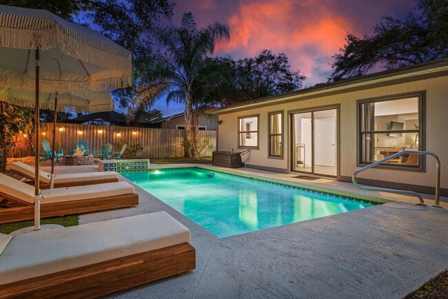 Building Photo - 1518 Wexford Dr E