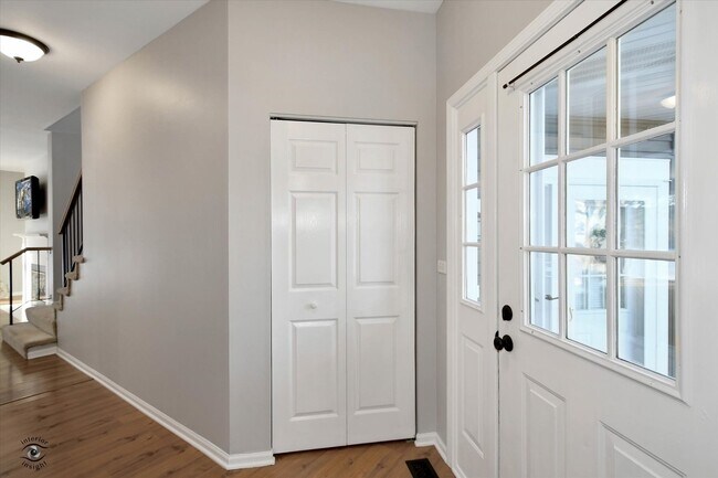 Building Photo - 523 Peebles Ct