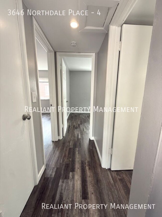 Foto del edificio - 3646 Northdale Pl
