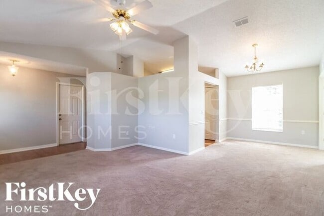 Building Photo - 1338 Trollman Ave