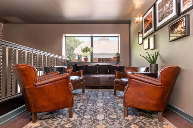 Foto del edificio - 5029 N Kenmore Ave