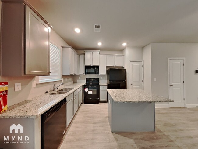 Foto del edificio - 3417 Sumersbe court