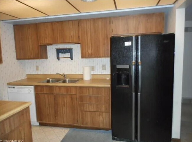 Foto del edificio - 227 Goodrich St