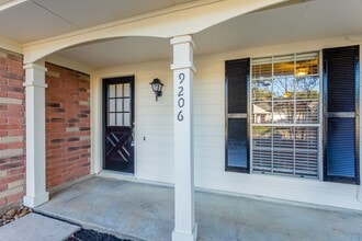 Building Photo - 9206 Towerstone Dr