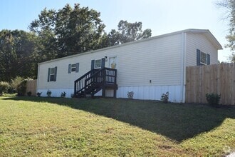 Building Photo - 90 Pine Ridge Dr