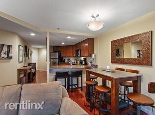 Foto del edificio - 1 br, 1 bath - 100 Park Ave W Apt 703