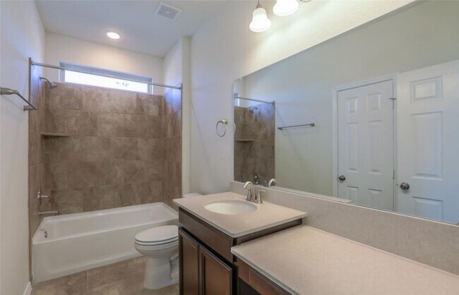 Foto del edificio - 3107 Briarwood Point Pl