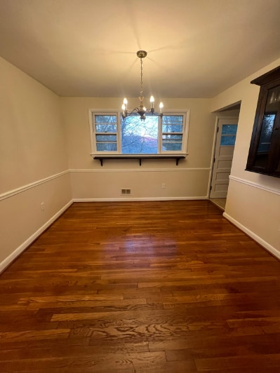 Photo - "Spacious 5-Bedroom Retreat with Cozy Fireplace in Fort Washington!" Apartment