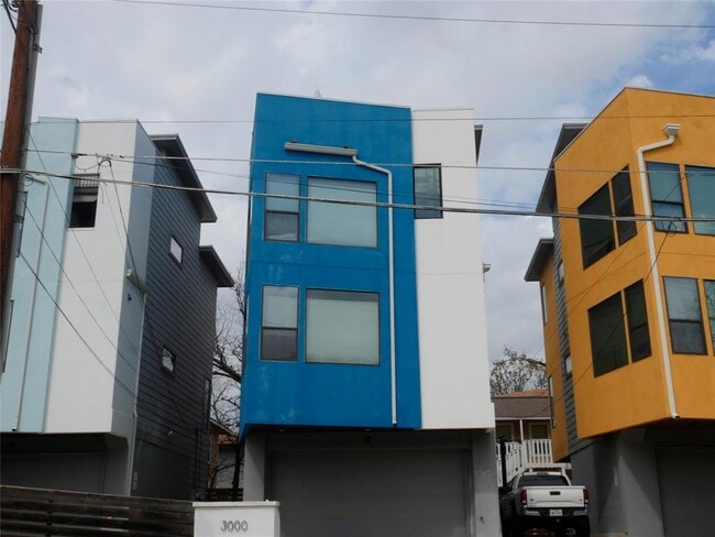 Building Photo - 3000 Speedway