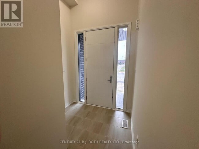 Building Photo - 110 Turnberry Ln