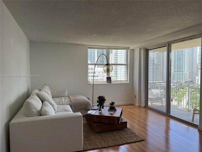 Building Photo - 770 Claughton Island Dr