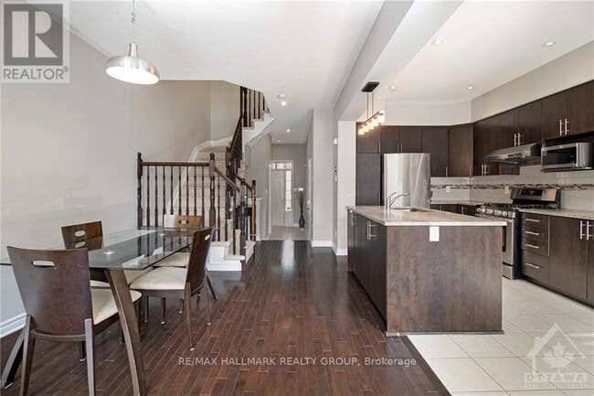 Building Photo - 428 Arncliffe Ave