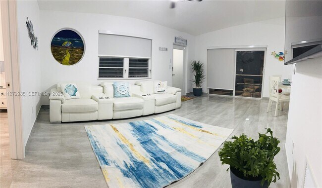 Foto del edificio - 60 SE Marlin Ave