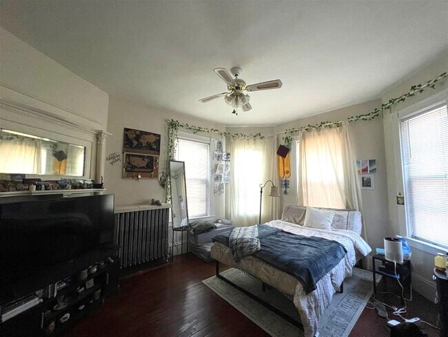 Foto del edificio - 177 River St