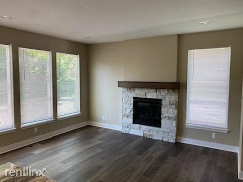 Building Photo - 3 br, 2.5 bath Townhome - 4808 Craig Ln