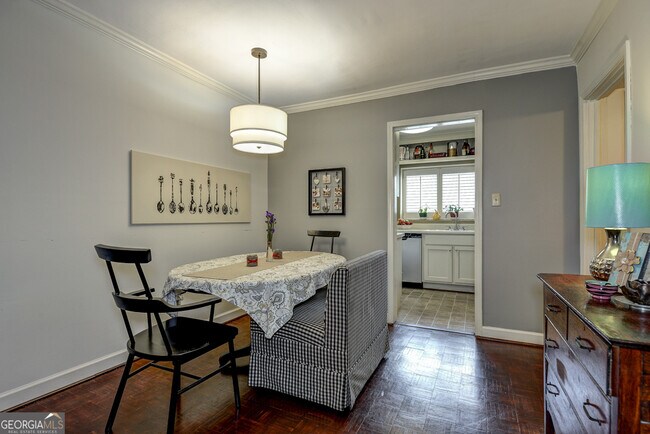 Foto del edificio - 282 Ardmore Cir NW