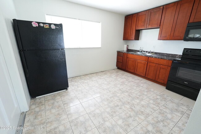 Building Photo - 2219 Allan Adale Rd