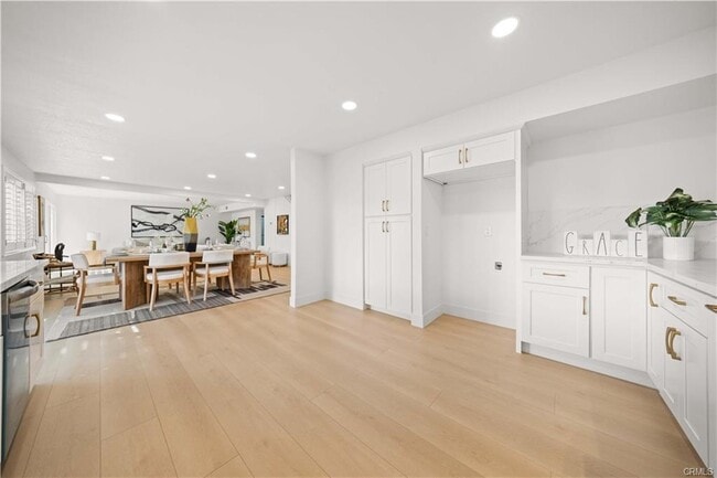 Building Photo - 13742 Onkayha Cir