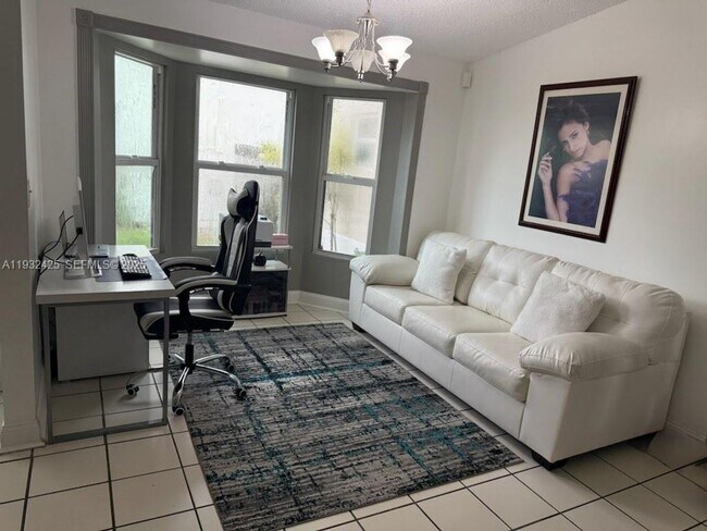 Foto del edificio - 9829 SW 221st St Rd