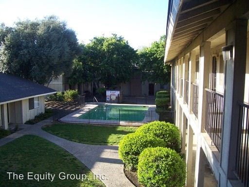 Building Photo - 1215 S Central St