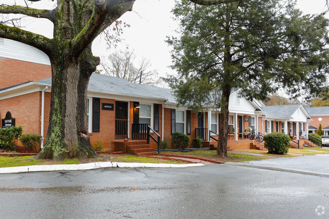 Building Photo - East Park Apartments