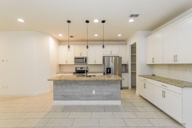 Building Photo - 10334 Holstein Edge Pl