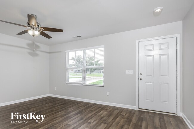 Building Photo - 24 Rocks Edge Ln