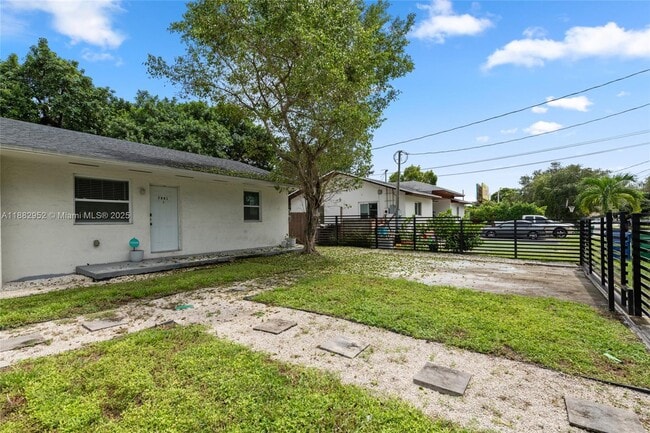 Foto del edificio - 7981 NW 12th Pl