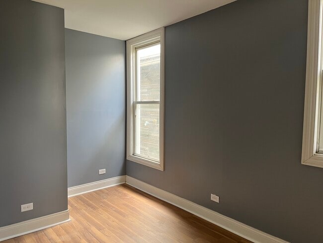 Building Photo - 648 W 60th St