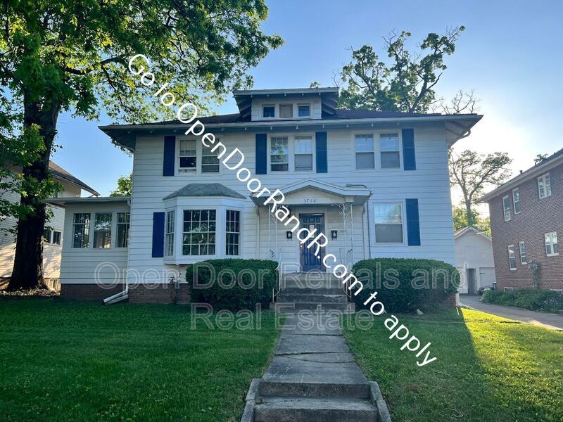 Primary Photo - 3718 S Wayne Ave