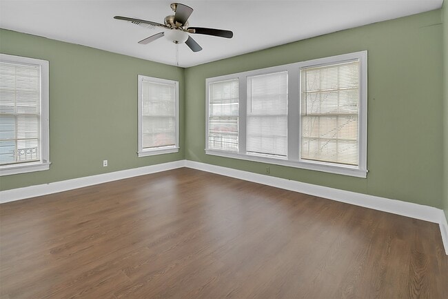 Building Photo - 510 E Pearce St