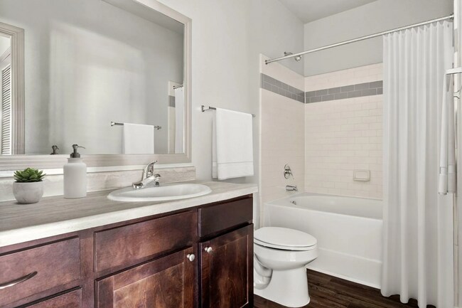 Building Photo - Chic & Serene...Just What You Need!