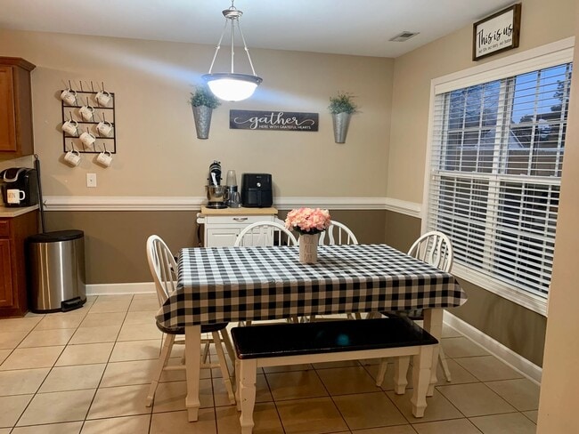 Foto del edificio - 4347 Redspire Ln