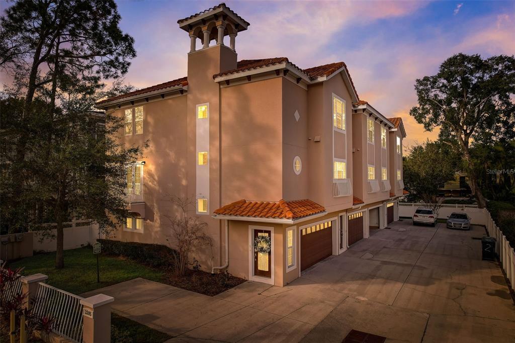 Foto principal - 3205 W Horatio St