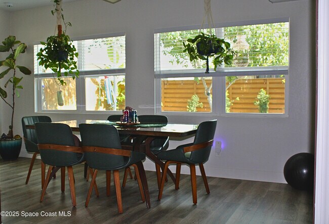 Foto del edificio - 415 N Shore Dr