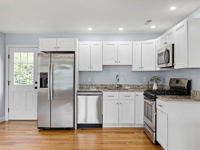 Foto del edificio - 543 Andover St
