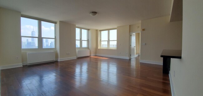 Building Photo - 88 Morgan St