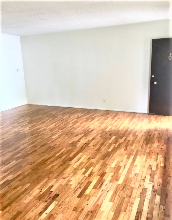 Building Photo - 807 3rd St