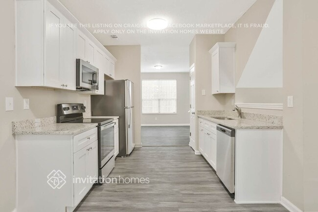 Building Photo - 6530 Lake Mill Ct