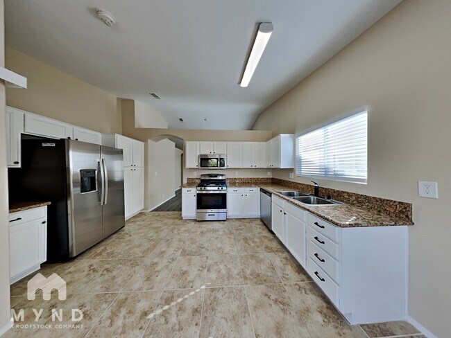 Building Photo - 3415 White Stallion Ct