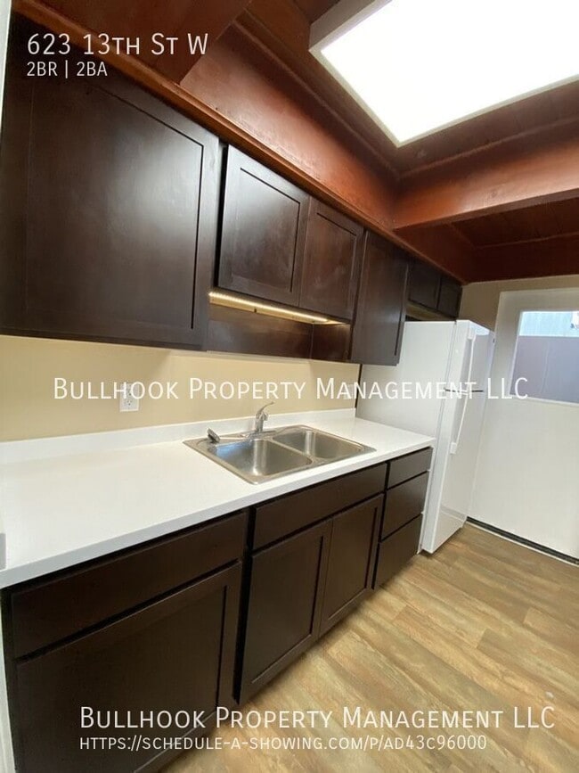 Building Photo - 623 13th St W