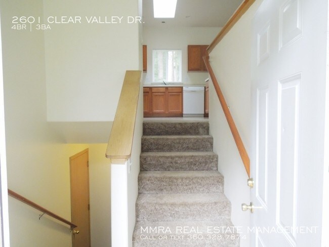 Building Photo - Large 4 Bedroom Home in Peaceful Valley