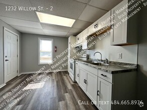 Building Photo - 1232 Willow St