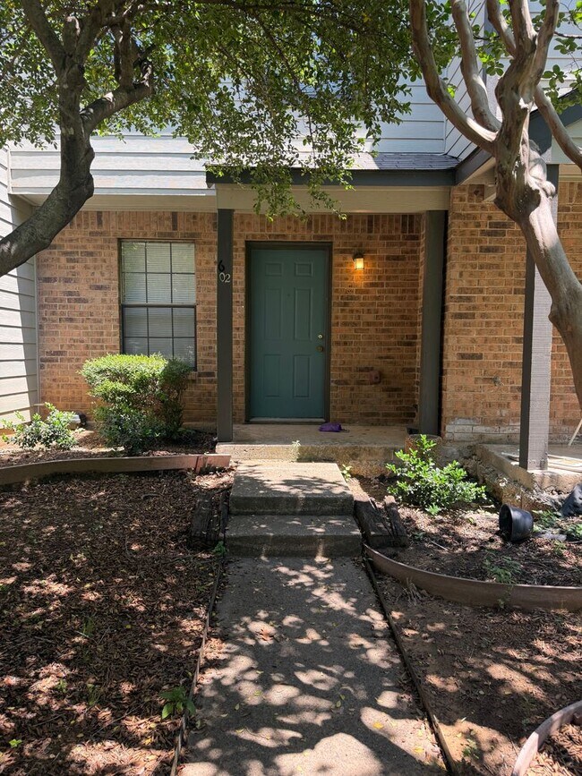 Foto del edificio - Mesquite Ridge Townhomes